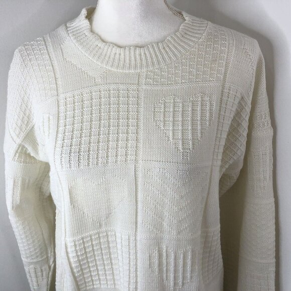 Vintage Sweaters - Vintage Woman’s Pullover Ivory Sweater No Tag Measures Size XL Hearts Scalloped